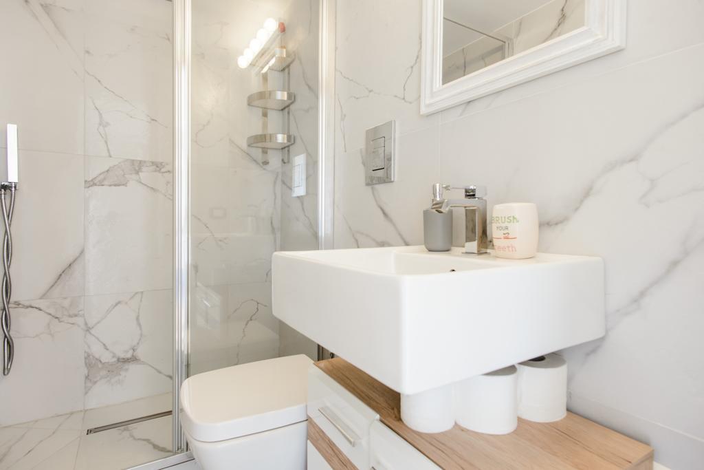 Stay In Naples Flats Екстериор снимка